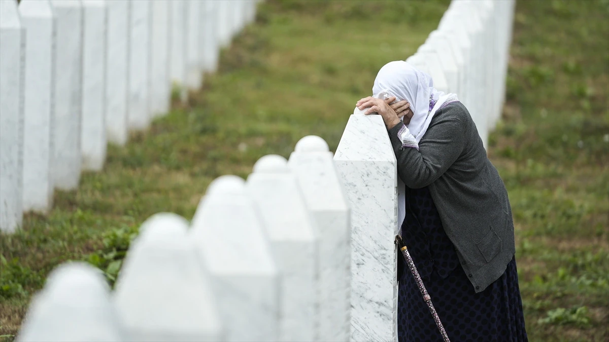 Srebrenitsa'da 31 Yıllık Acı: 1000'den Fazla Kayıp Aranıyor