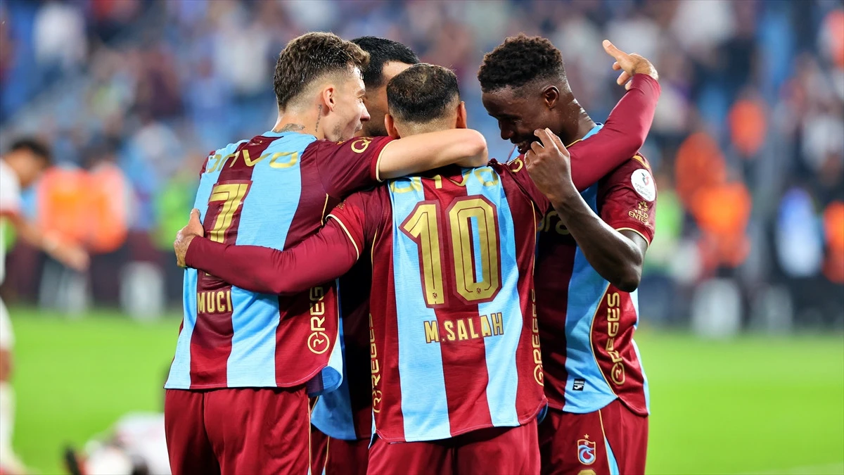 Trabzonspor&rsquo;da Nefes Kesen Fikst&uuml;r: Bordo-Mavililer Zorlu Virajda