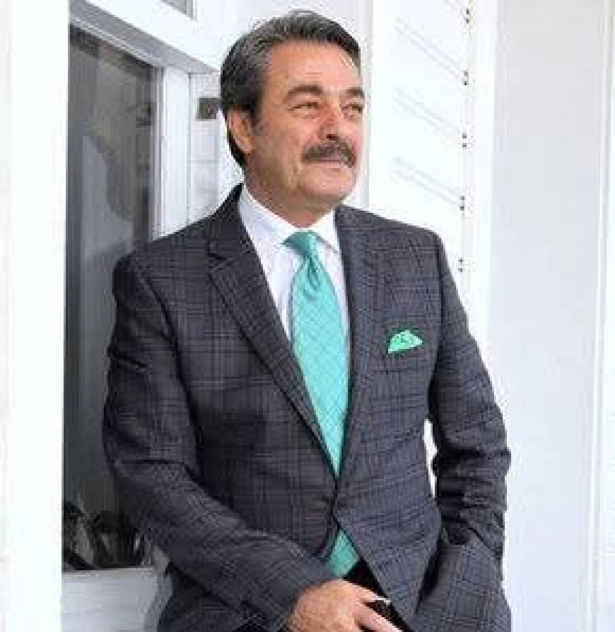Yeşil&ccedil;am yasa boğuldu! Kadir İnanır hayatını kaybetti