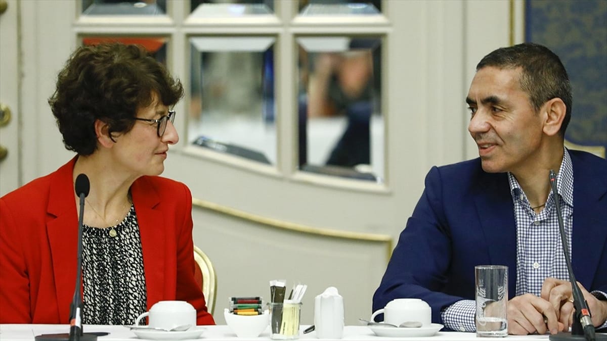 Uğur Şahin ve Özlem Türeci’ye Belçika’da fahri doktora verildi