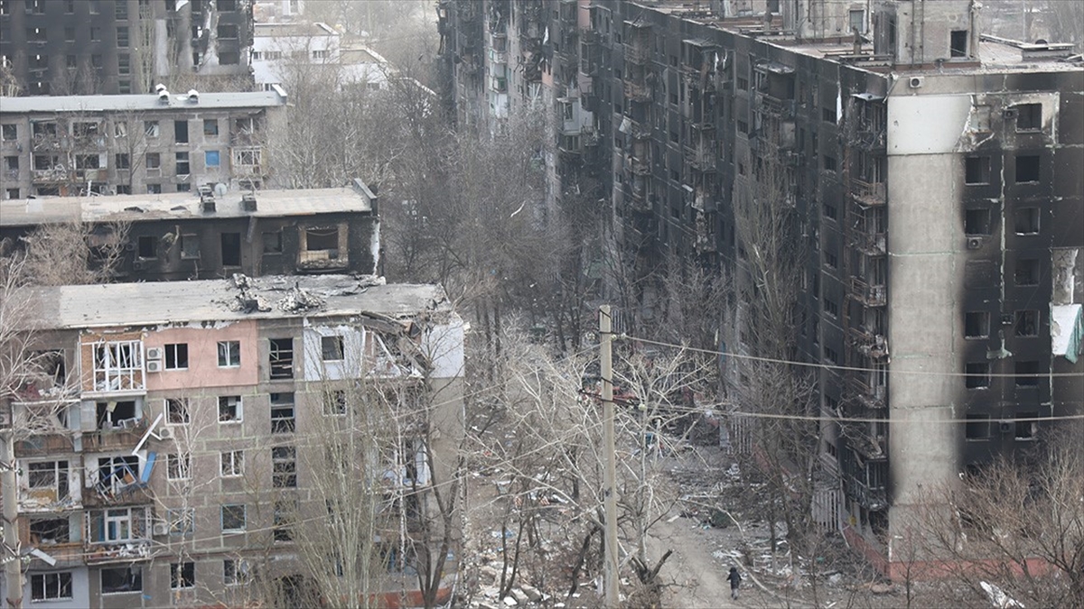 Rusya: Mariupol’den sivillerin tahliyesi için yarın insani yardım koridoru açılacak