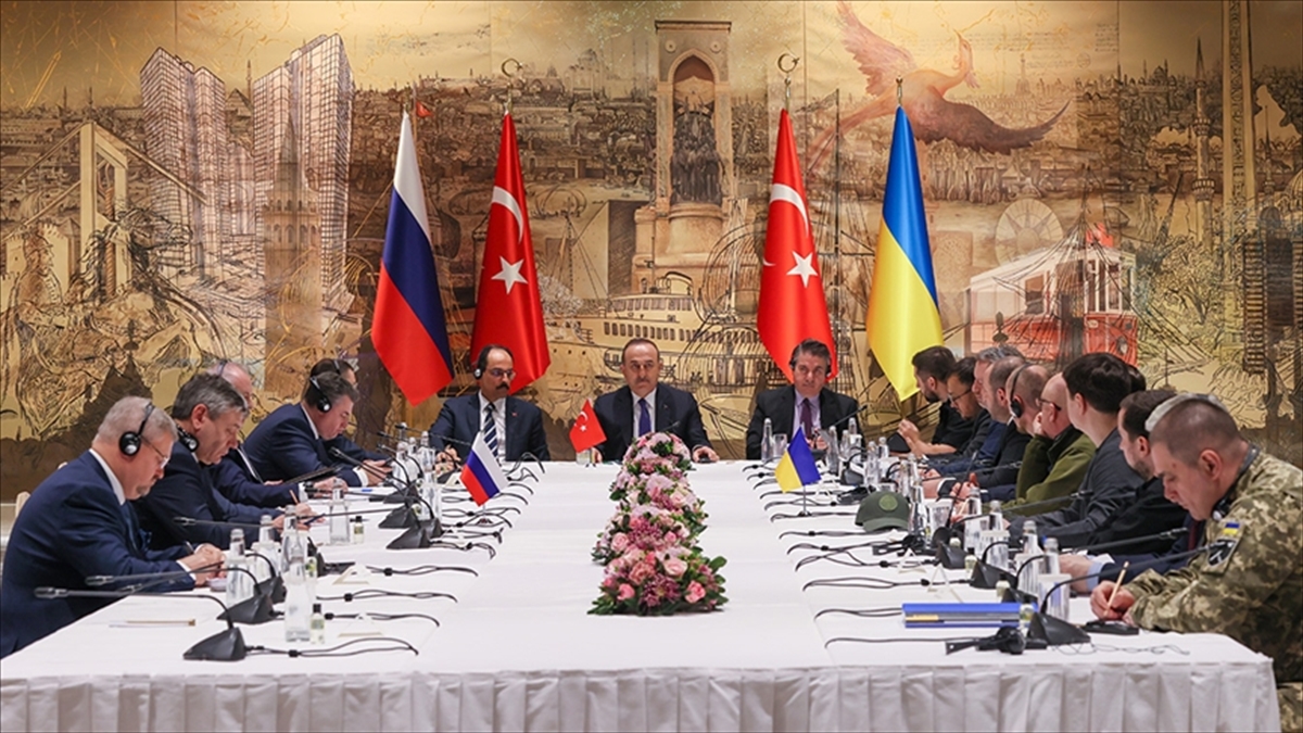 Türkiye’nin Rusya-Ukrayna krizindeki barış çabaları NATO içinde de görülüyor