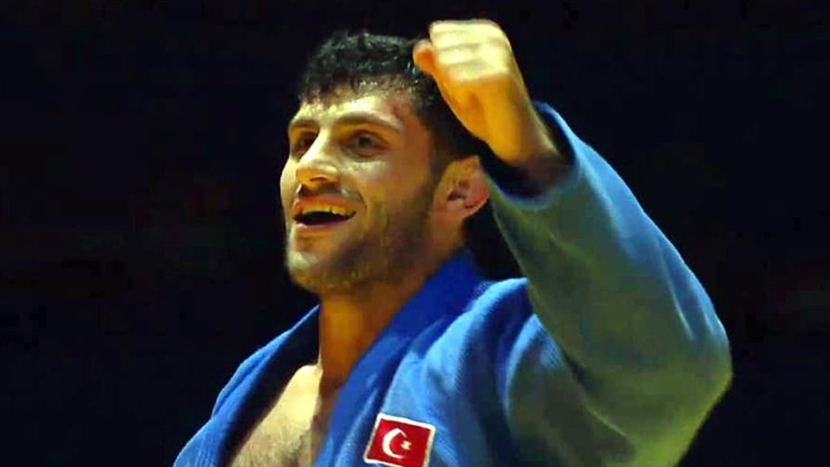 Milli judocu Vedat Albayrak Antalya Grand Slam Turnuvası’nda gümüş madalya kazandı