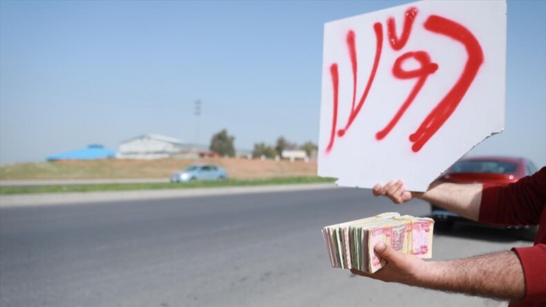 Erbil’de halk seyyar döviz bürolarından vazgeçmiyor