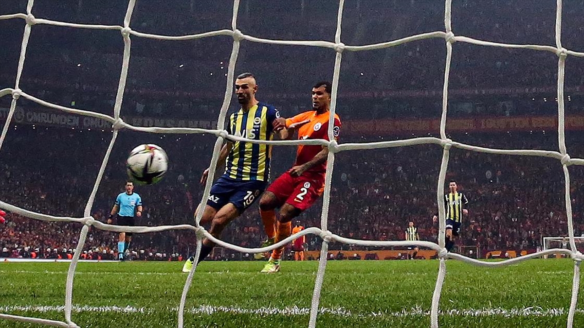 Fenerbahçe-Galatasaray maçının biletleri yarın satışa çıkarılacak