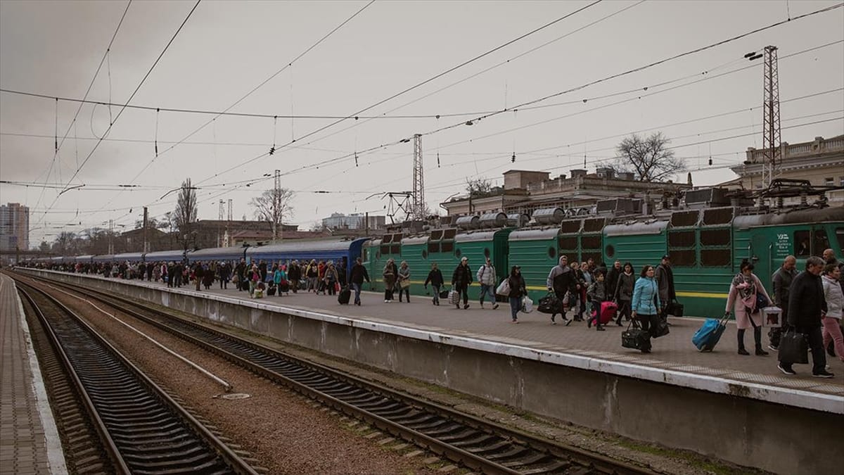 BM: Ukrayna’da en az 1480 sivil öldü, 4 milyon 244 bin 595 kişi komşu ülkelere geçti