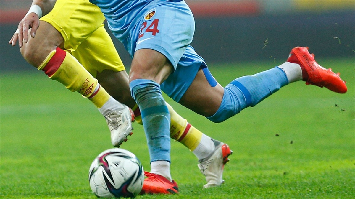 Süper Lig’de 8 maçtır puan alamayan Göztepe, yarın Kayserispor’u ağırlayacak