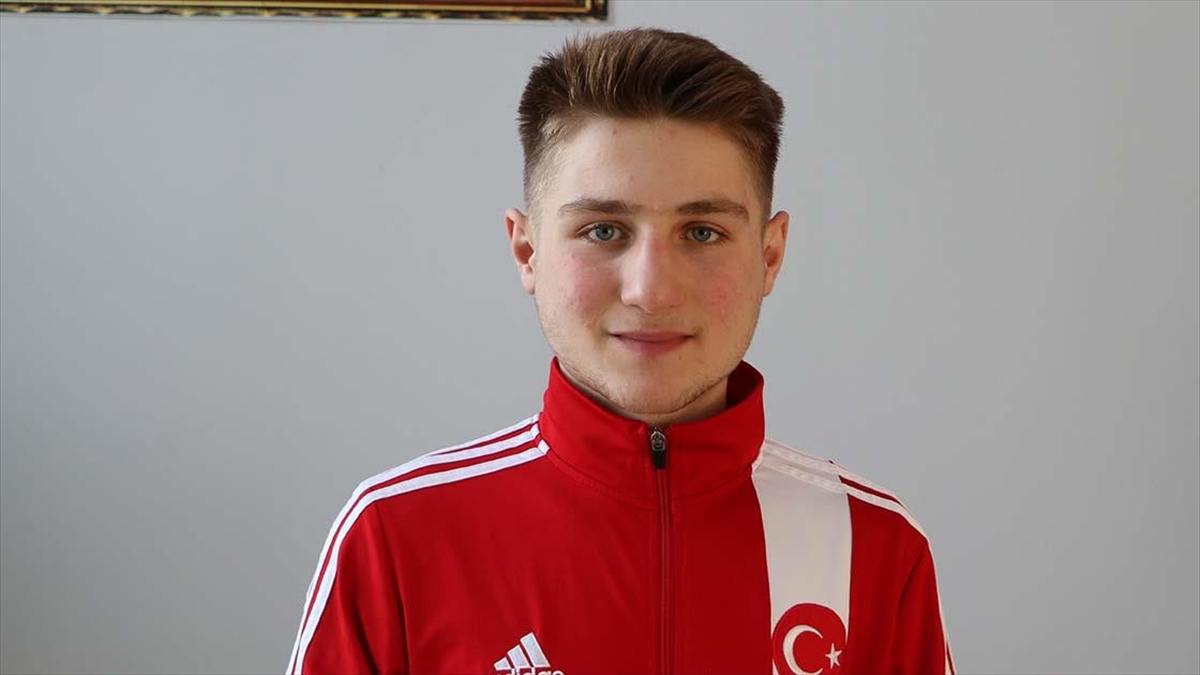 Avrupa üçüncüsü milli boksör Mehmet Han Çınar’ın hedefleri büyük