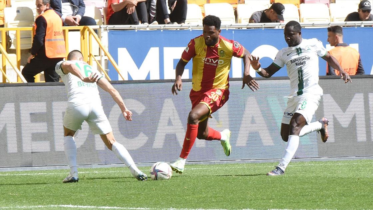 Yeni Malatyaspor Süper Lig’e veda eden ilk takım oldu