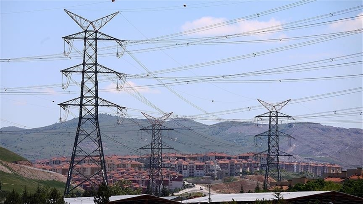 Türkiye elektrik kurulu gücünde ‘100 binlikler’ listesinde