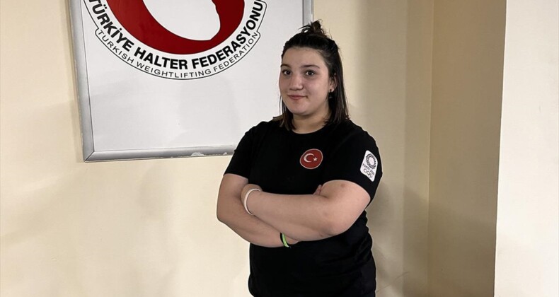 Halterde 6 ay sonra gelen dünya şampiyonluğu