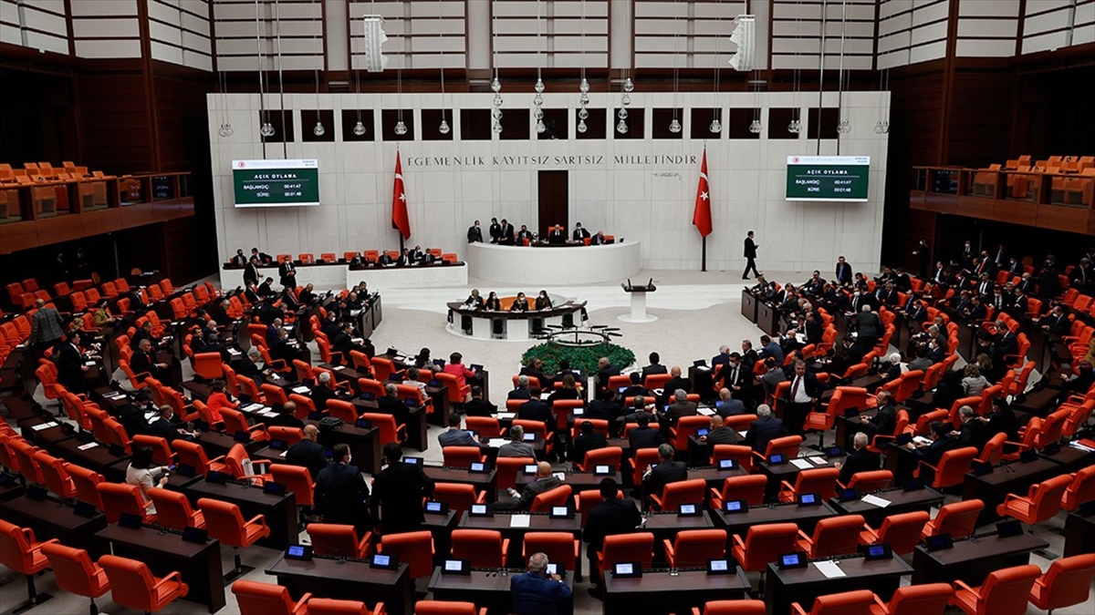 Ekonomiye ilişkin ‘torba’ kanun teklifi TBMM Başkanlığına sunuldu