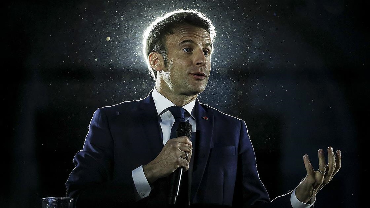 Macron, Le Pen seçilirse milliyetçilik ve savaşın Avrupa’ya geri geleceğini savundu
