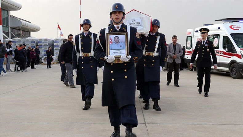 Şehit infaz koruma memuru Ağrı’da son yolculuğuna uğurlandı