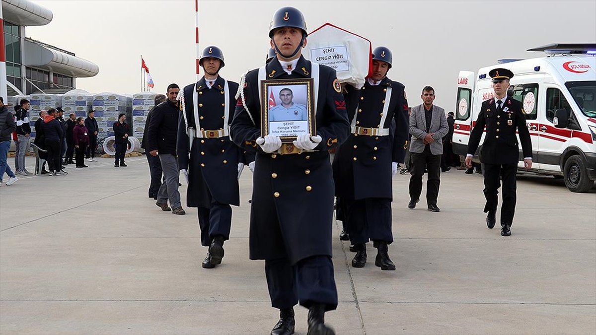 Şehit infaz koruma memuru Ağrı’da son yolculuğuna uğurlandı
