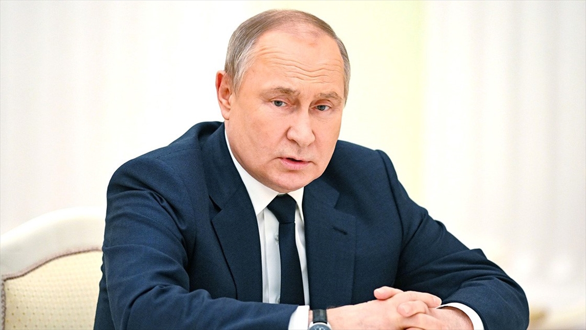 Putin, Ukrayna’daki savaşa dışarıdan müdahale halinde ‘yıldırım hızında misilleme’ yapacak
