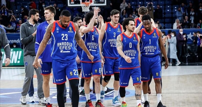 Anadolu Efes üst üste üçüncü kez Dörtlü Final’e yükseldi