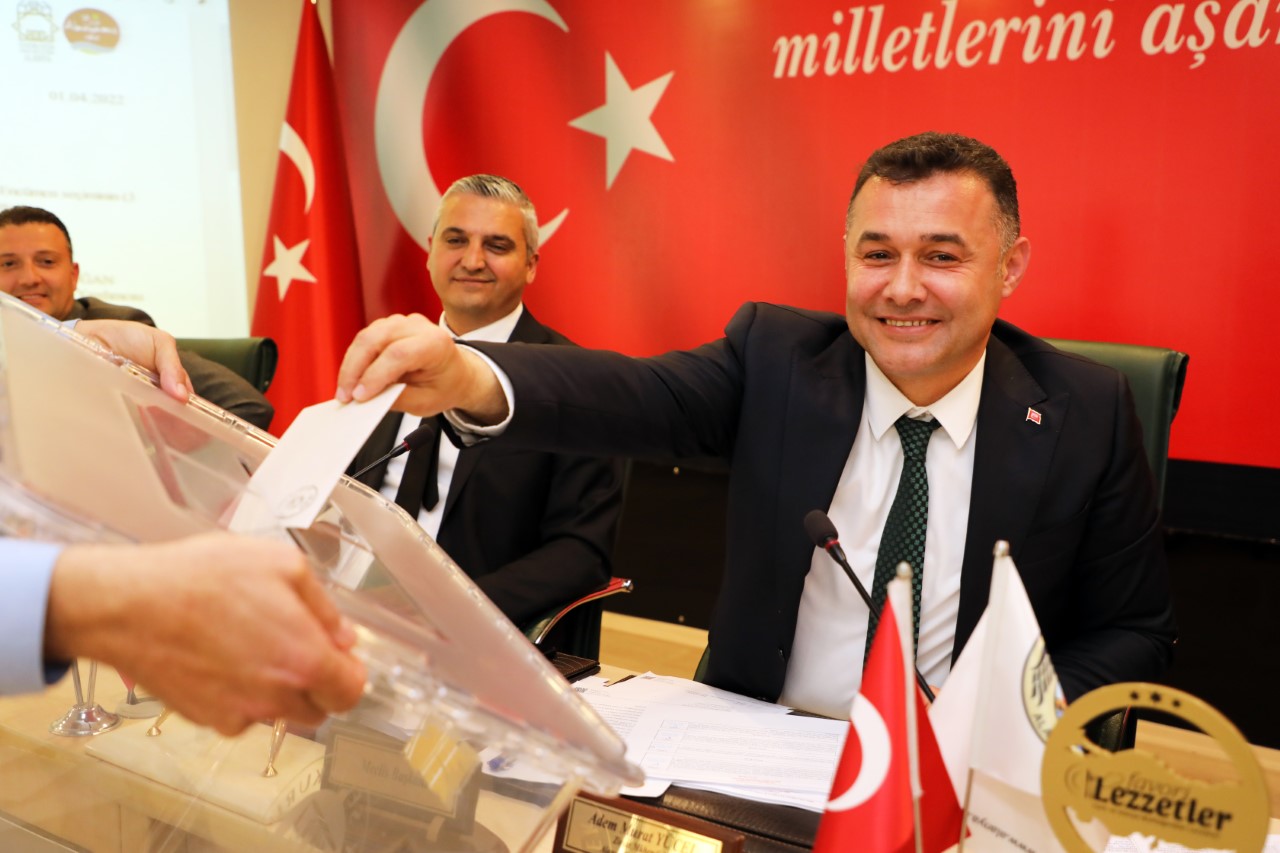 ALANYA BELEDİYE MECLİSİ’NDEN BAŞKAN YÜCEL’İN FAALİYETLERİNE ONAY