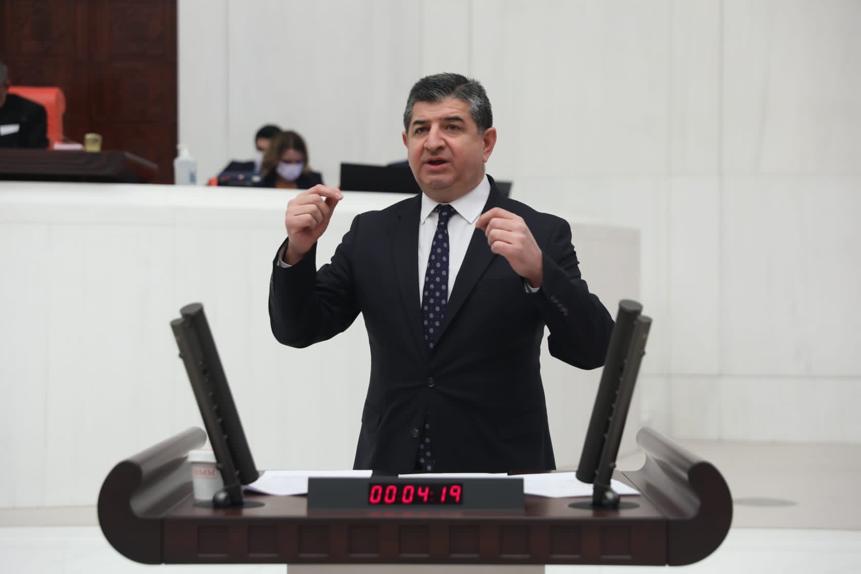 “KAMU MALLARI PEYNİR EKMEK GİBİ SATILIYOR”