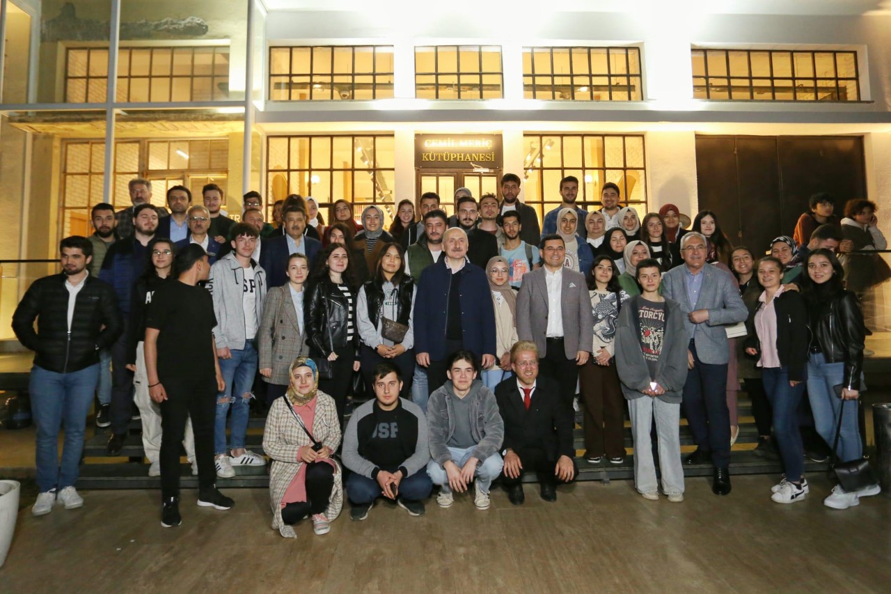 Bakan Karaismailoğlu, Dokumapark’ta Öğrencilerle…