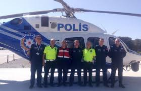 EMNİYET GÜÇLERİ DİKKATSİZ SÜRÜCÜLERE GÖZ AÇTIRMIYOR