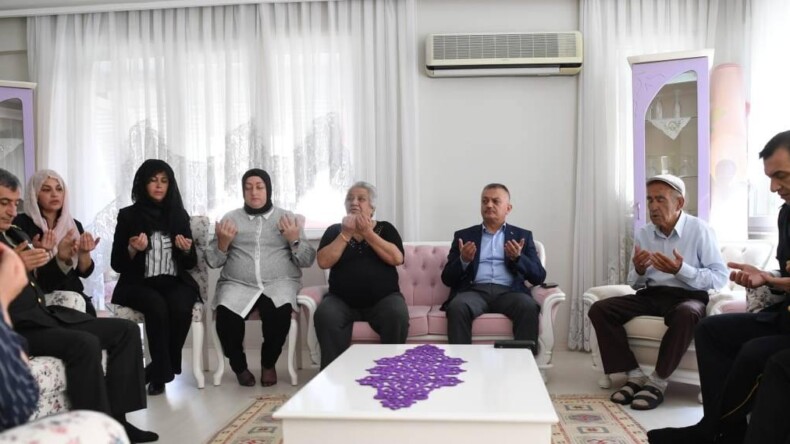 VALİ ERSİN YAZICI ŞEHİT AİLELERİNİ ZİYARET ETTİ