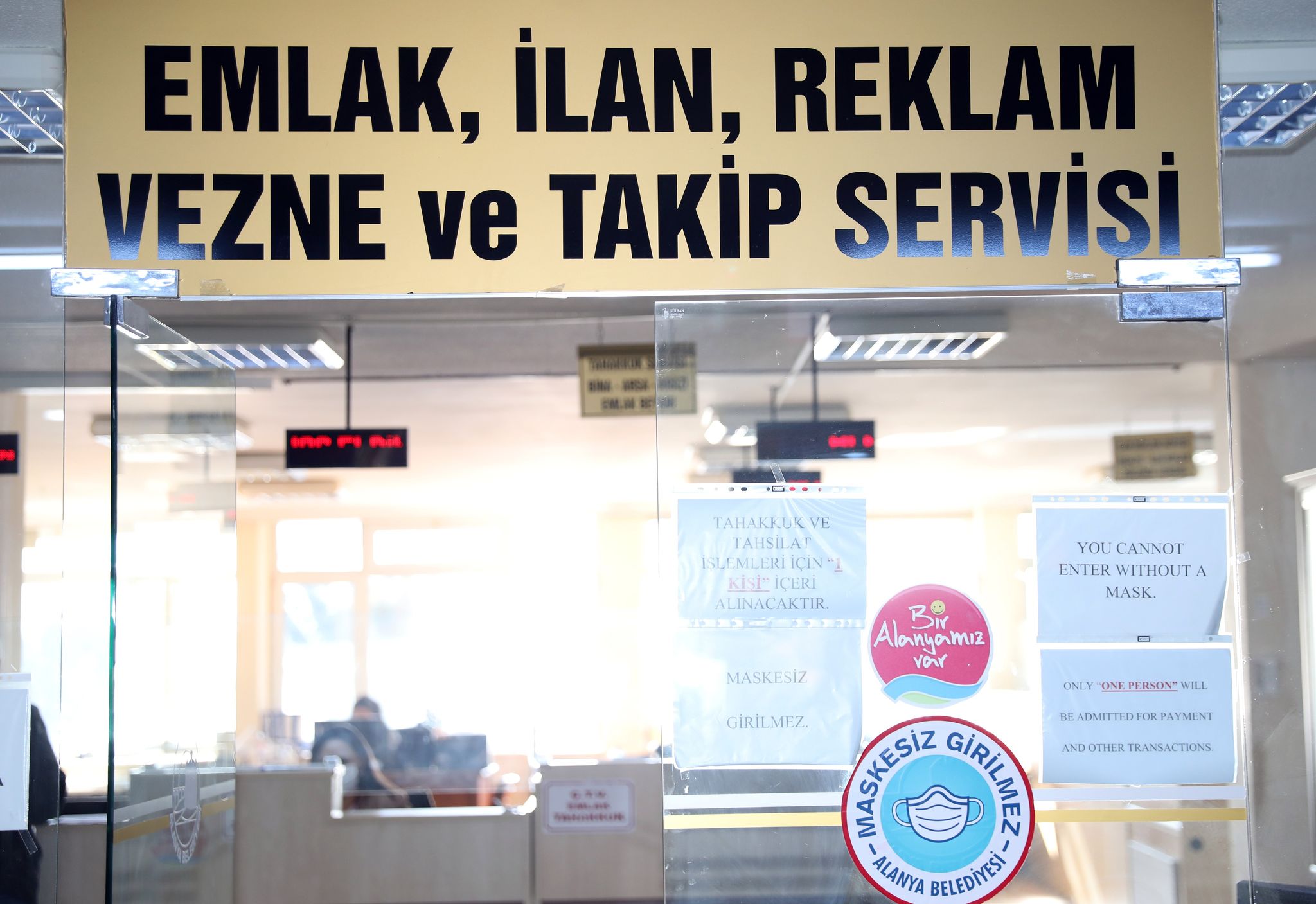 ALANYA BELEDİYESİ’NDE VEZNELER ÖĞLEN DE ÇALIŞACAK