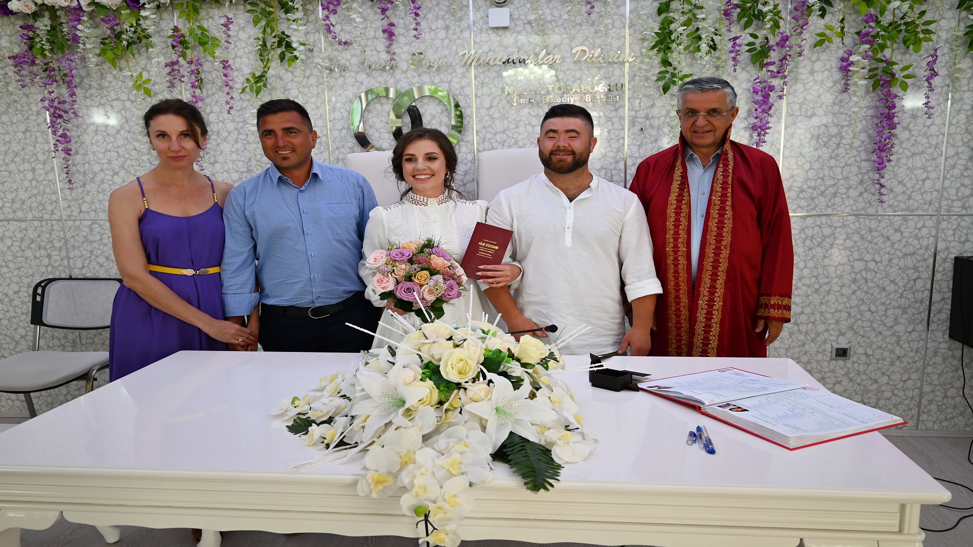 KEMER’DEN DÜNYAYA MESAJ VERDİLER