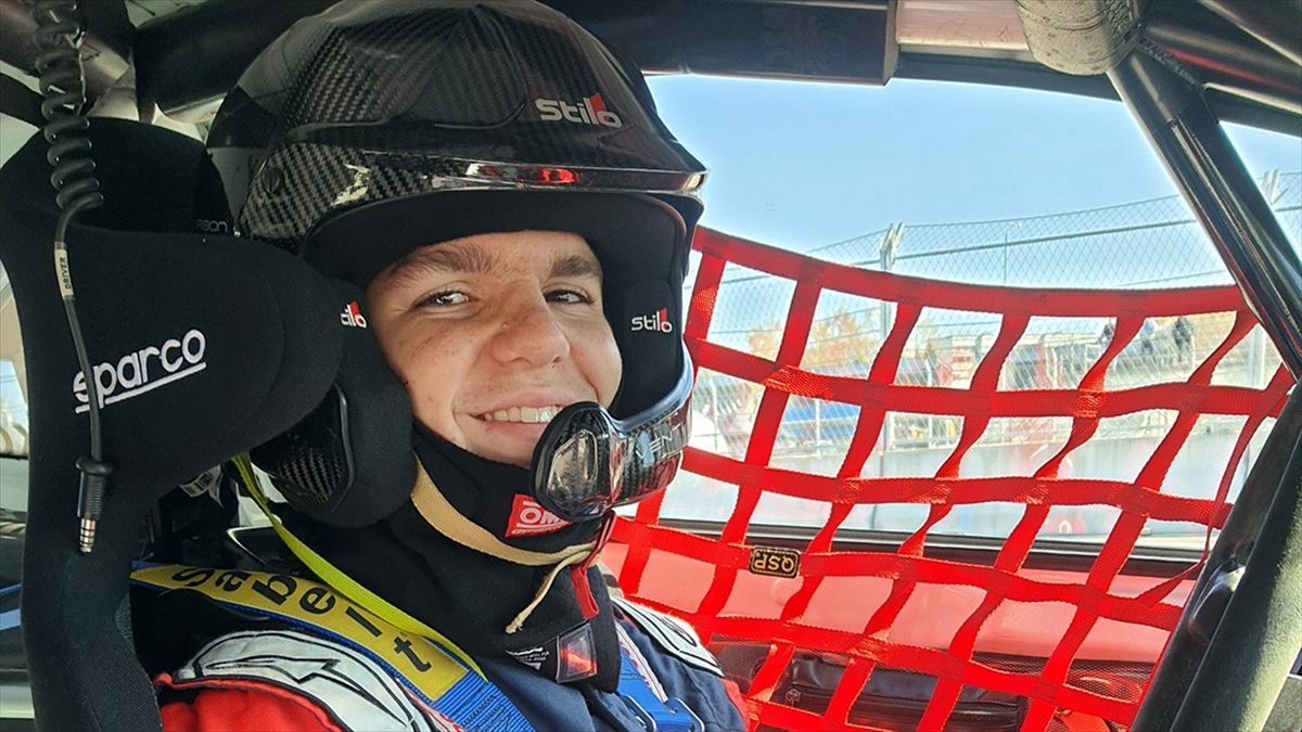 Türkiye’nin en genç ralli pilotu Can Alakoç, Letonya’da ikinci oldu