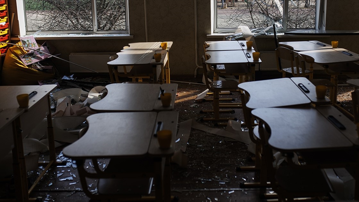 Ukrayna: Rusların Luhansk’taki köy okuluna saldırısında 60 kişi ölmüş olabilir