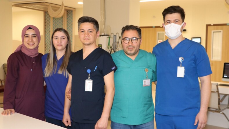 Hemşireler Kovid-19 vakalarının azalmasıyla rahat nefes aldı