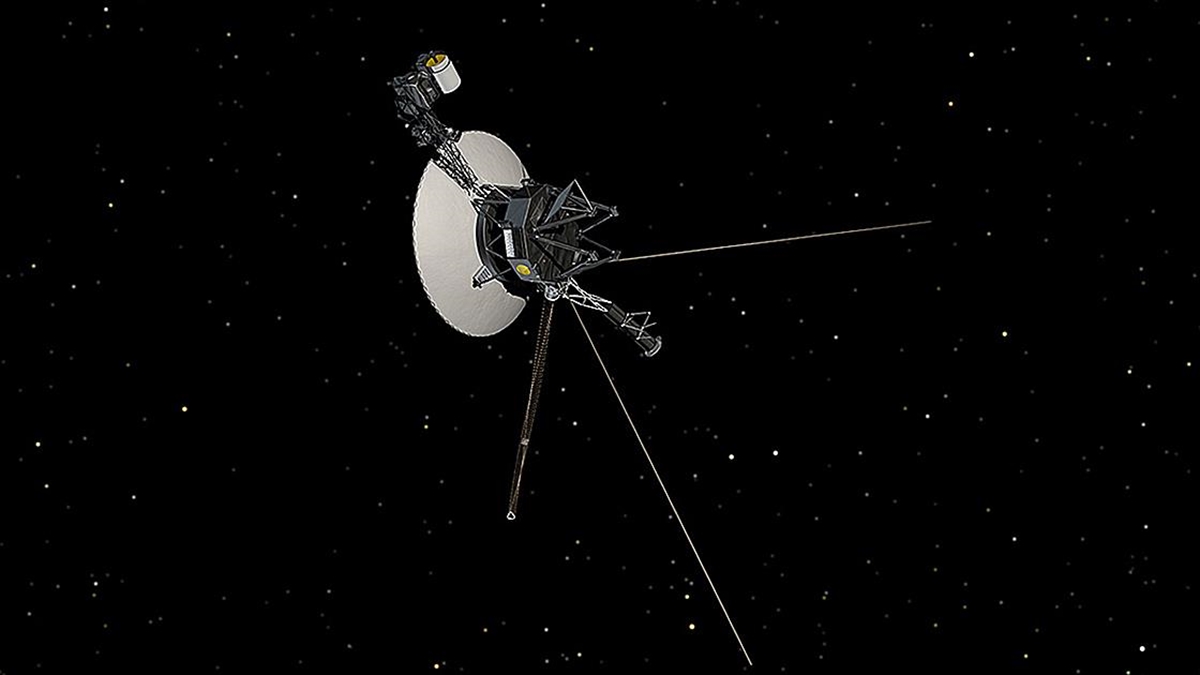 NASA, Voyager uzay aracındaki gizemli sorunu çözmeye çalışıyor