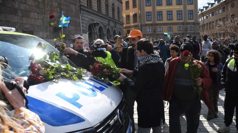 İsveç’te ırkçı Paludan’ın polis korumasında Kur’an-ı Kerim yakmasının faturası devlete ağır oldu
