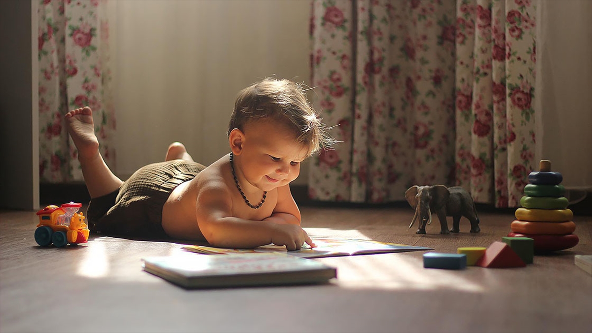 Aile ve Sosyal Hizmetler Bakanlığı’ndan çocuklar için doğru oyuncak ve kitap seçme rehberi