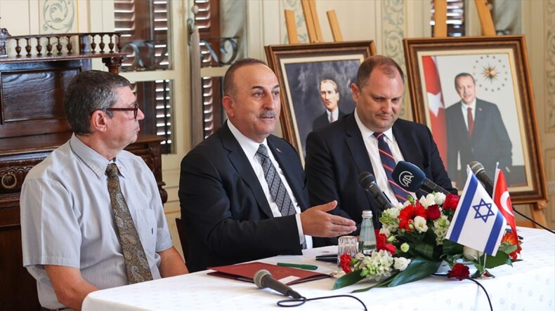 Çavuşoğlu, Tel Aviv’de İsrail-Türkiye İş Konseyi üyeleriyle buluştu