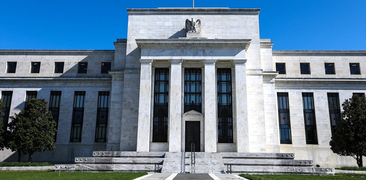 Fed tutanakları, gelecek birkaç toplantıda 50 baz puanlık faiz artışına olan desteği gösterdi