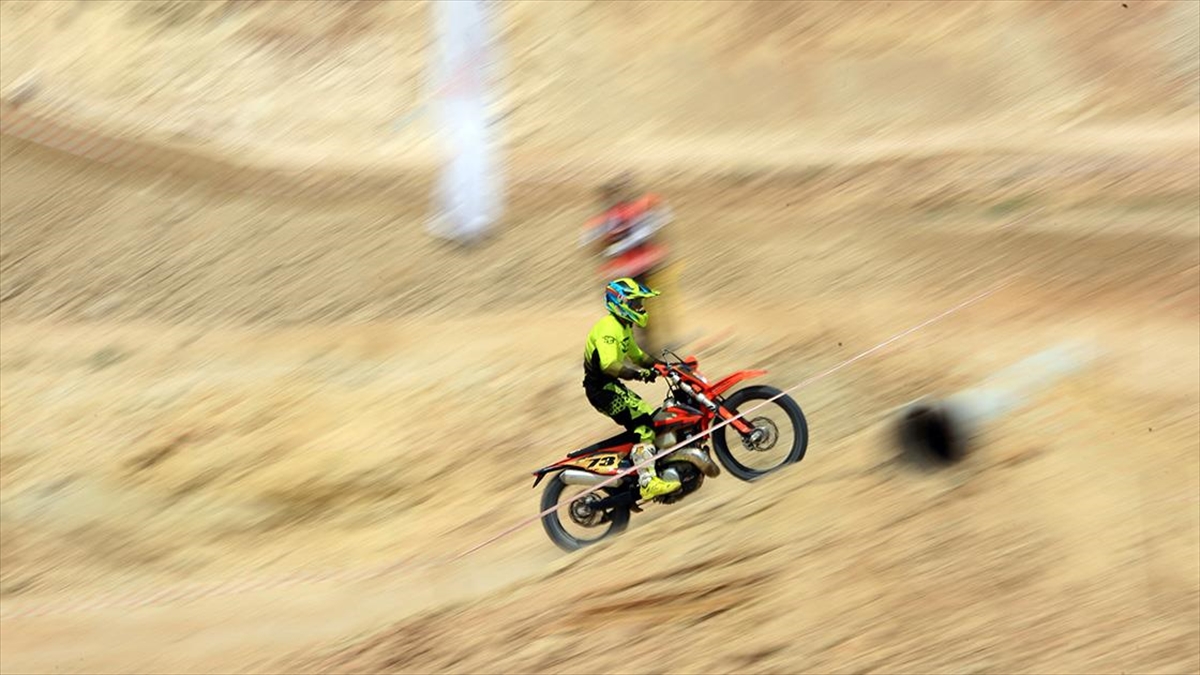 Türkiye Süper Enduro Şampiyonası’nda sezonun ikinci ayak yarışı Mersin’de başladı