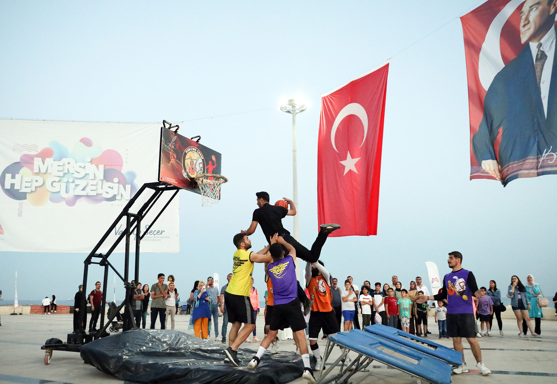 MERSİN BÜYÜKŞEHİR’İN 19 MAYIS ETKİNLİKLERİ NEFES KESTİ