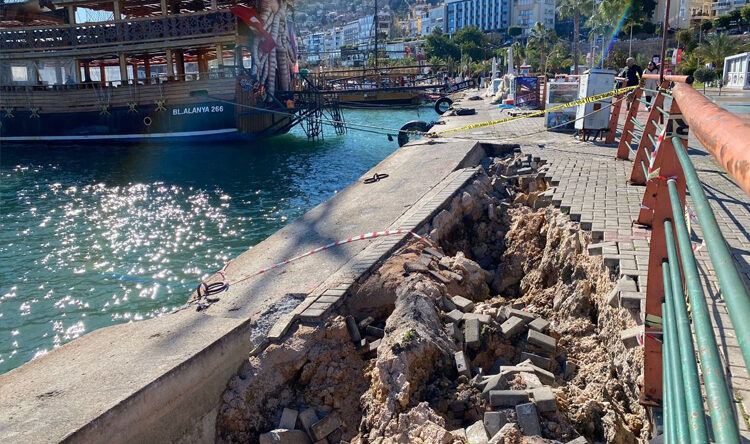 “ALANYA İSKELESİ SAHİPSİZ Mİ?”
