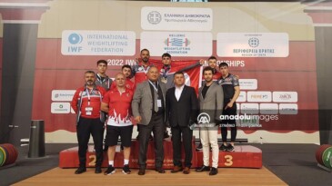 Milli halterci Kaan Kahriman, Yunanistan’da devam eden Gençler Dünya Şampiyonası’nda altın madalya kazandı.