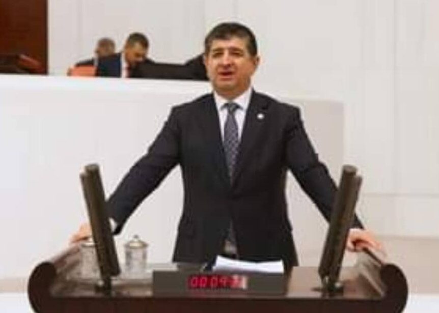 “İKTİDAR PARA İÇİN TÜRKÇEDEN, TÜRK HUKUKUNDAN VAZGEÇİYOR”