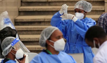 Afrika’da Kovid-19’a bağlı ölümlerin yüzde 94 azalması bekleniyor