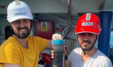 ‘ODTÜ Bilim Gemisi’ Marmara’nın kirlilik tarihini ortaya çıkarmak için demir aldı
