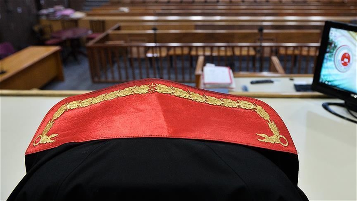 Antalya’daki “rüşvet” operasyonunda yakalanan 16 zanlıdan 4’ü tutuklandı