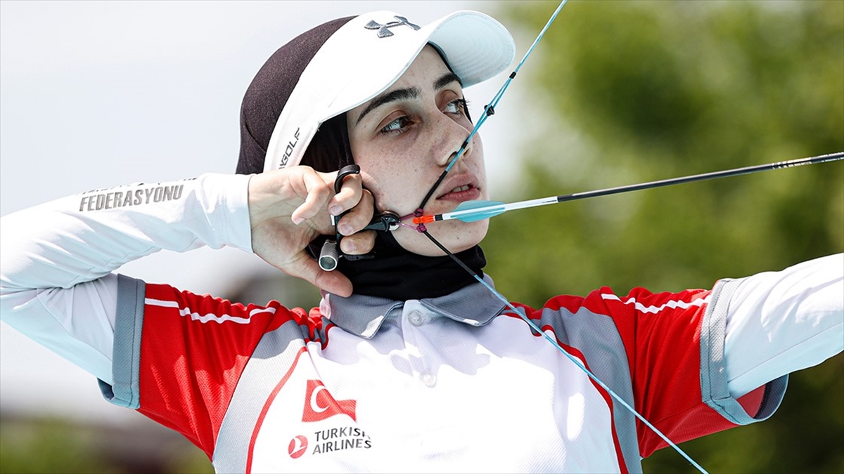 Milli sporcu Süzer’den Avrupa Okçuluk Şampiyonası’nda bronz madalya