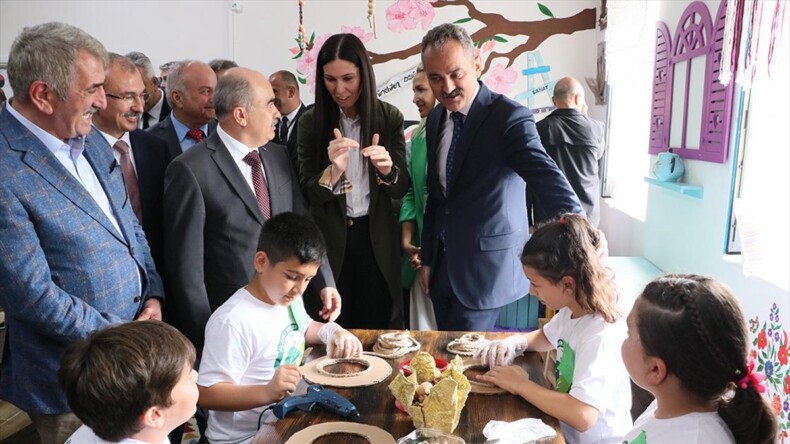 Milli Eğitim Bakanı Özer, ilk ‘Köy Yaşam Merkezi’ni Samsun’da açtı