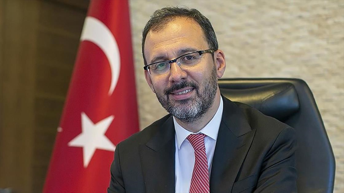 AA-20220625-28253011-28253010-BAKAN_KASAPOGLU_6_AYDA_2_BIN_232_MADALYA_ILE_GURUR_YASADIK