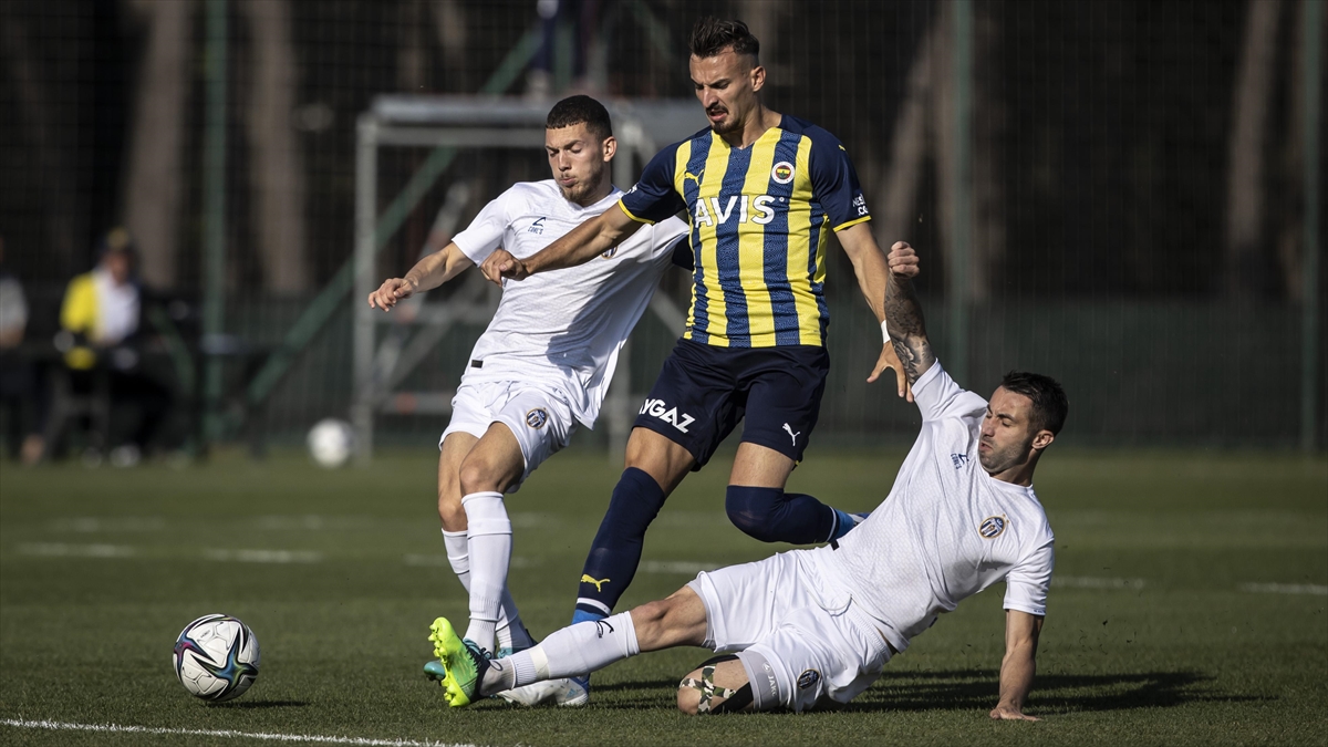 AA-20220625-28257959-28257958-FENERBAHCE_KF_TIRAN_ILE_YAPTIGI_HAZIRLIK_MACINI_40_KAZANDI