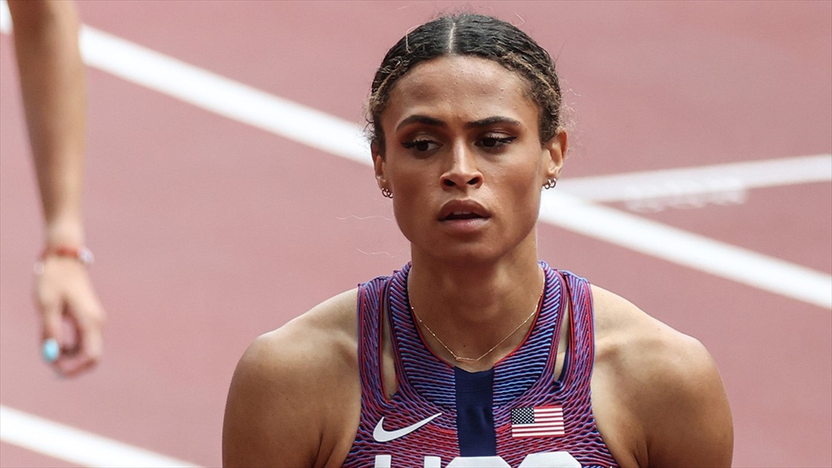 McLaughlin, kendisine ait kadınlar 400 metre engelli dünya rekorunu geliştirdi
