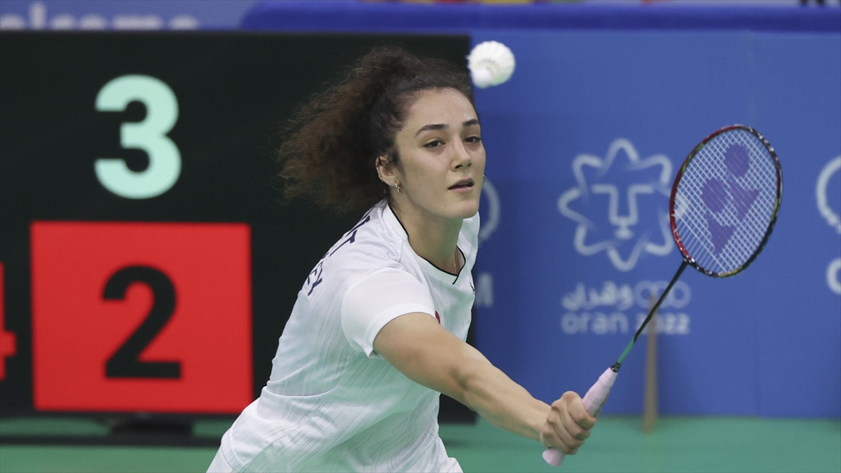 Akdeniz Oyunları’nda milli badmintoncu Neslihan Yiğit altın madalya kazandı